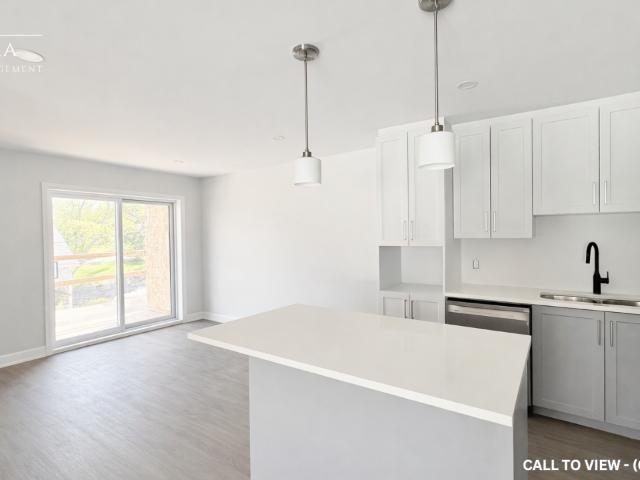 303C 10 Mechanic St W, Maxville, Ontario K0C 1T0 BEAUTIFUL 2 BEDROOM APARTMENT WITH MODERN UPGRADES House for Rent
