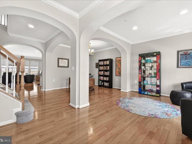 3044 Palatine Drive