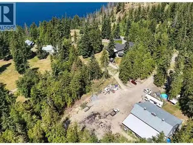 3045 Lindberg Road, Sorrento, BC, V0E 2W1 house for sale Li.
