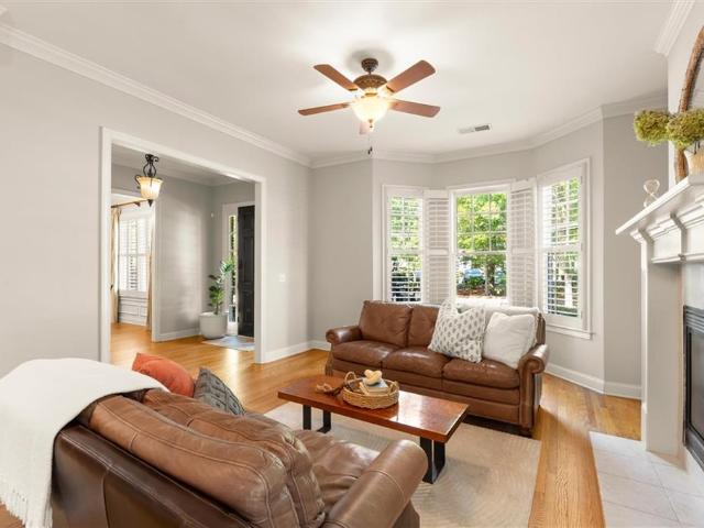 3047 Gateland Square