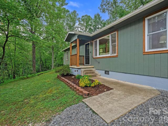 3048 Pine Cove Road