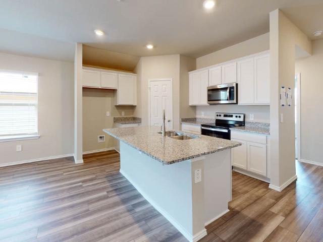 3049 Creekside Hills Boulevard