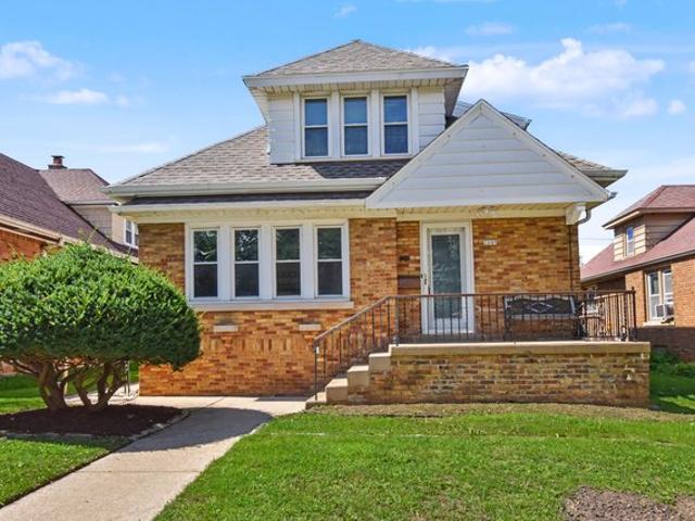 3049 S 45th St, Milwaukee, WI 53219