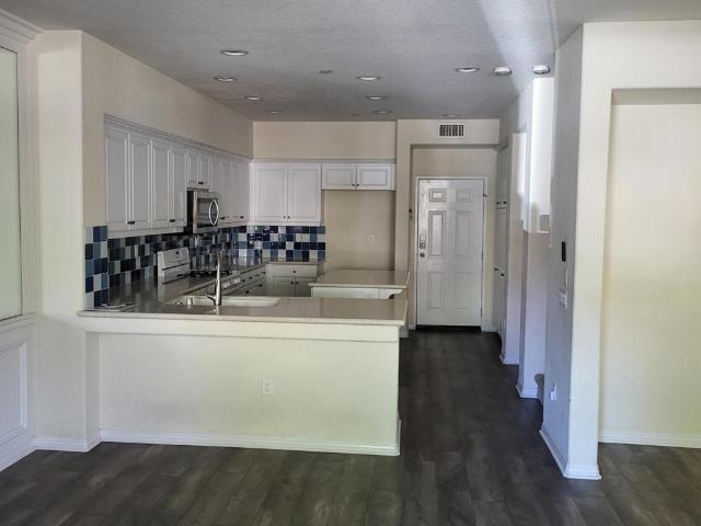 3040 Moss Landing Boulevard
