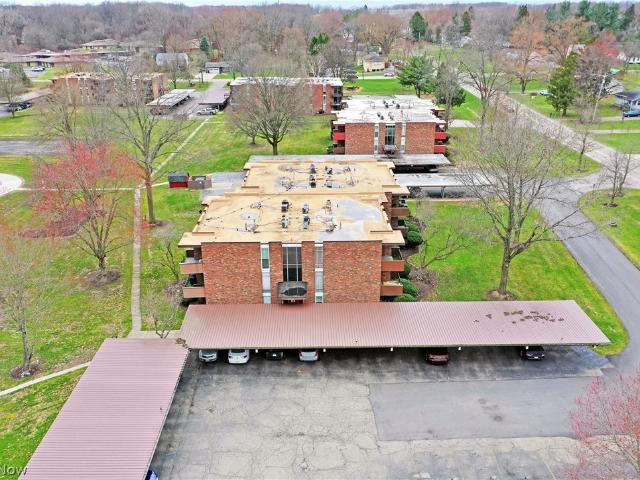 3040 N River Road NE H20