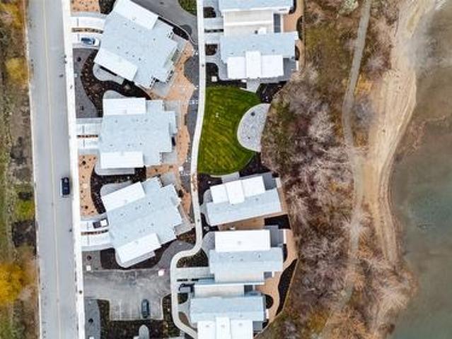 3040 Landry Crescent, Summerland, BC, V0H 1Z9 Luxury House for sale | Listing ID 10387 | Royal LePage Carriage Trade Luxury Properties