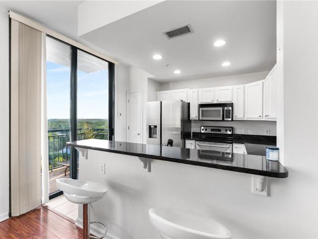 3040 Peachtree Rd 1205