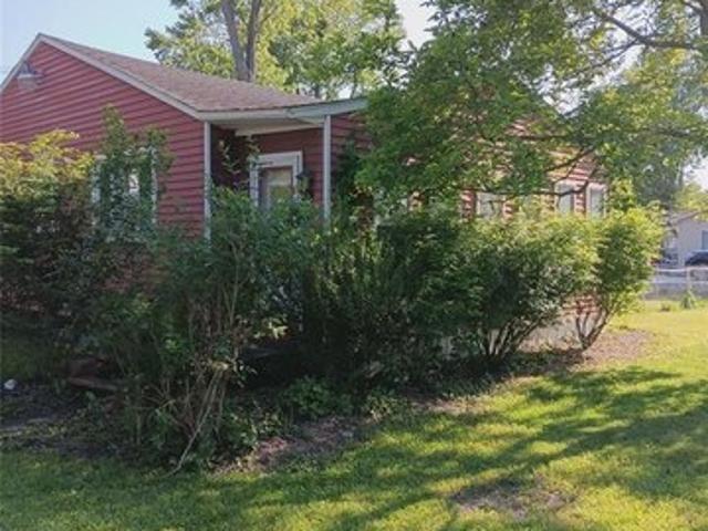 30429 Pardo St, Garden City, MI 48135