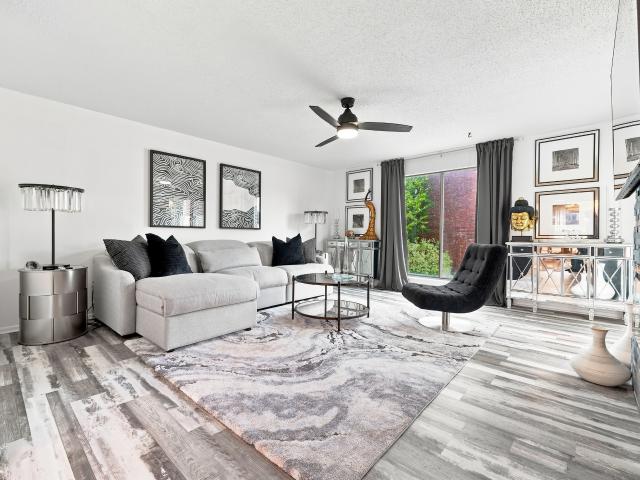 3042 Lake Shore Drive # D