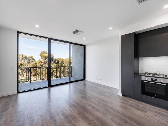 304/2 Troubridge DriveWest Lakes SA 5021, Australia