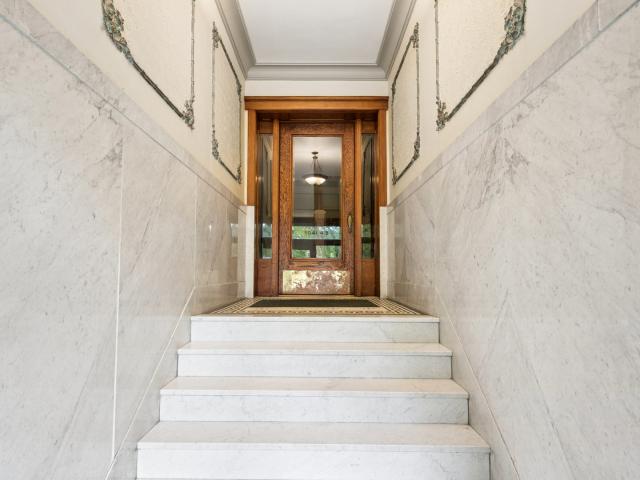 3043 W LOGAN Boulevard # 1W