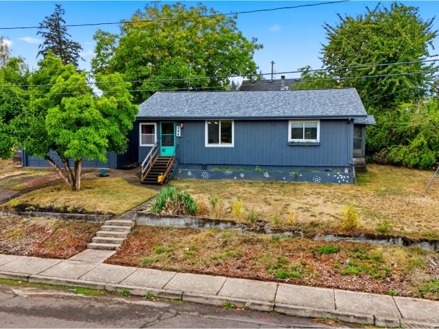 304 2ND ST