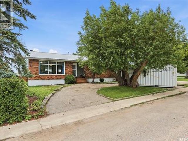 304 4Th Avenue, Langham, SK, S0K 2L0 house for sale | Listing ID SK047564 | Royal LePage