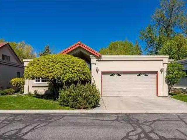 304 650 Lexington Drive, Kelowna, BC, V1W 3B6 house for sale.