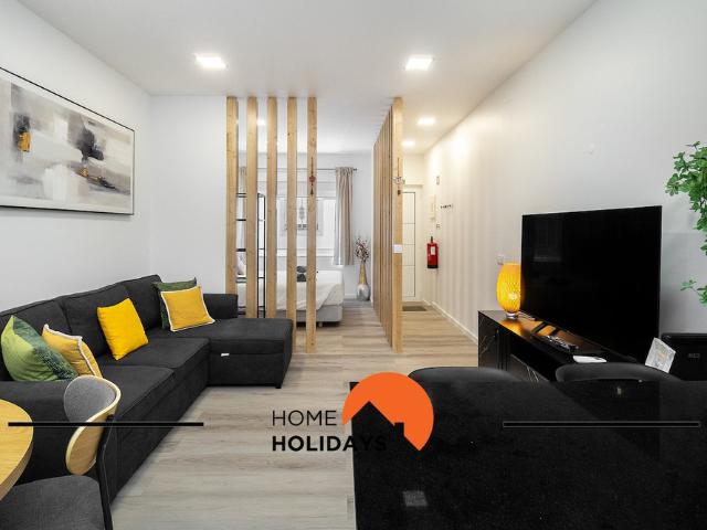 #304 Albufeira Beach House by Home Holidays
