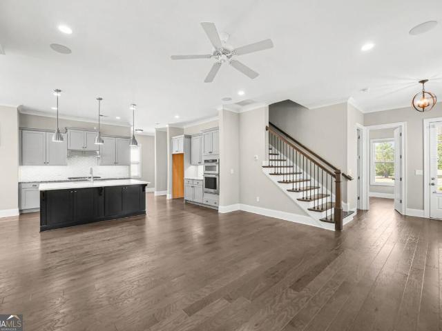 304 Bandon Way