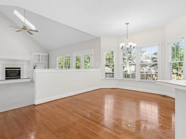 304 Barrington LN