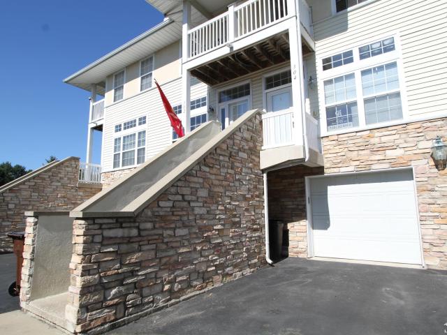 304 Beachwalk Trail Common