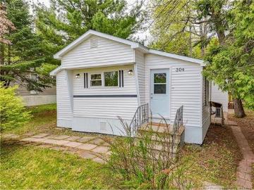 304 Governor Lane, Fredericton, NB, E3B 7K9 house for sale | Listing ID NB140769 | Royal LePage