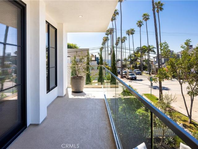 304 Goldenrod Ave, Corona del Mar, CA 92625 | MLS #NP26058