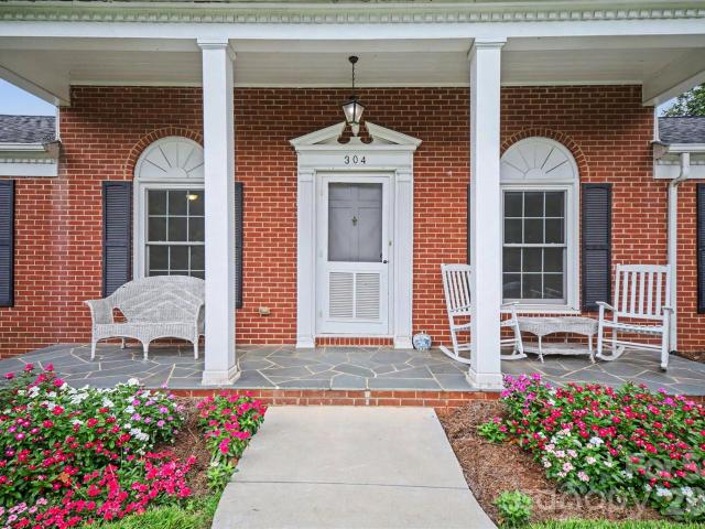 304 Gregory Road
