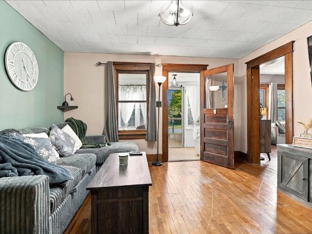 304 E 5th Street