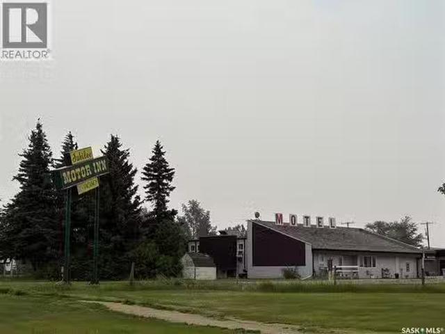 304 King Edward Street, Davidson, SK, S7K 2Y7 commercial for.