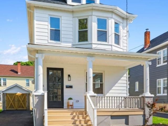 304 Irwin St