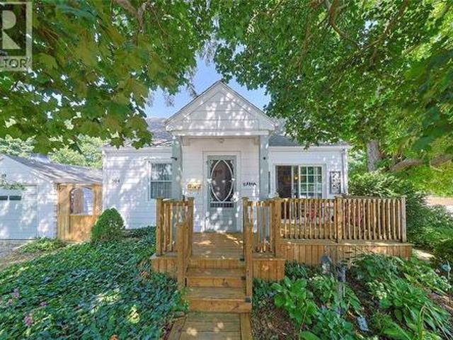 304 Lorne Avenue, Wallaceburg, ON, N8A 3Z3 house for sale | Listing ID 26018 | Royal LePage