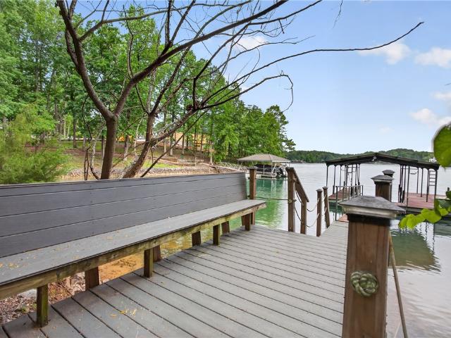 304 Lakeside Drive