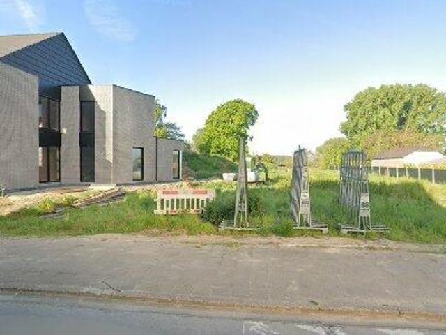304 m2 apartment for rent in Aalst