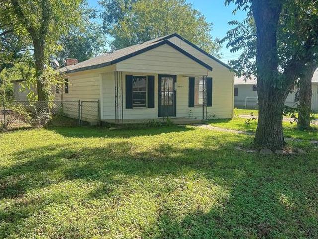 304 N Neches Street