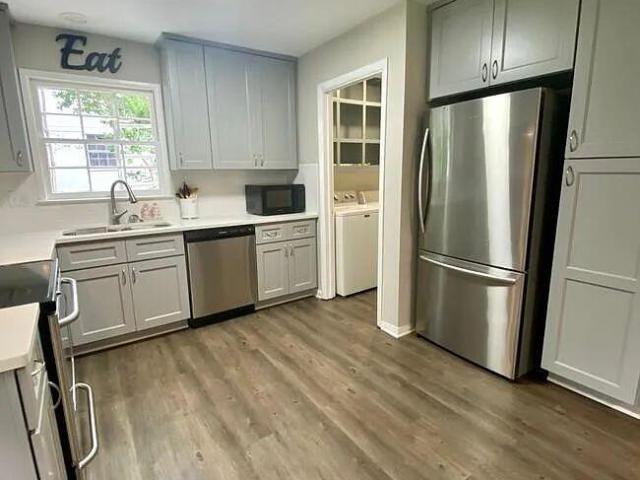 304 Northclift Drive