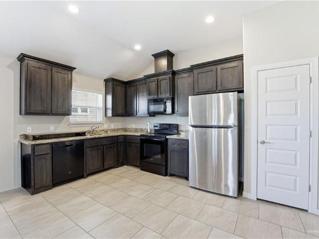 304 S Paseo Del Rey Street