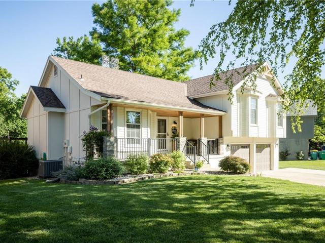 304 SE Brownfield Drive