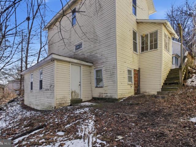 304 Quarry Avenue
