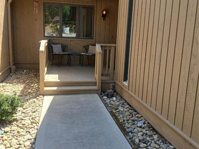 304 red oak Drive