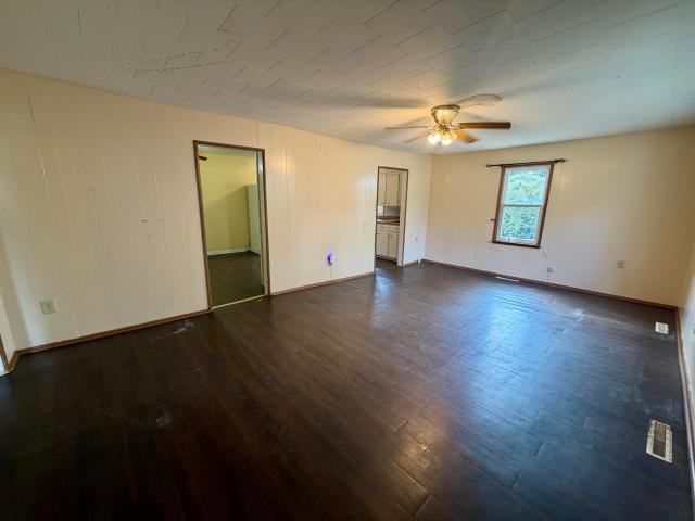 304 W 10th Street