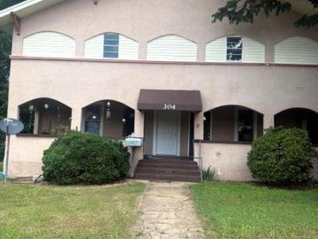 304 W 3rd St, Tuscumbia, AL 35674