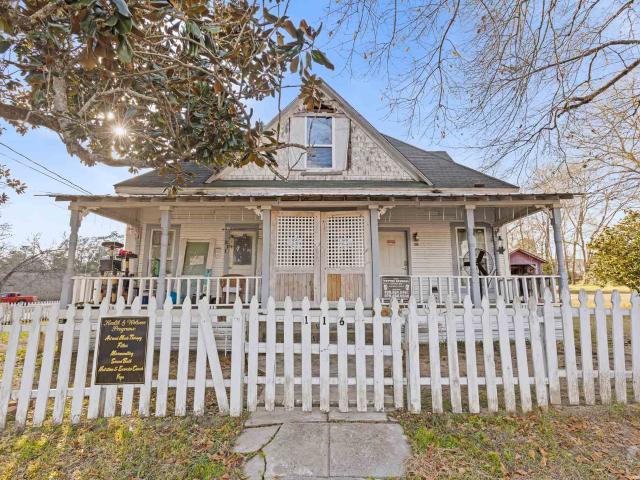 304 W Wheat Street