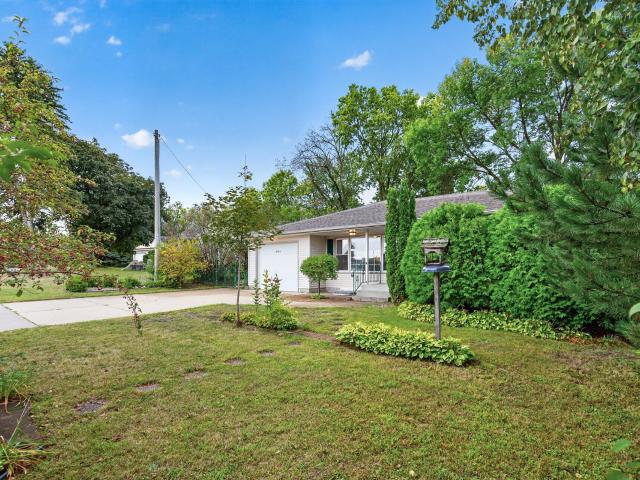 304 Territorial Street E