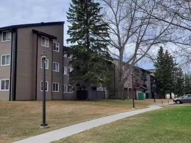 304B 5611 9 Avenue, Edson, AB, T7E 1R5 condo for sale Listi.