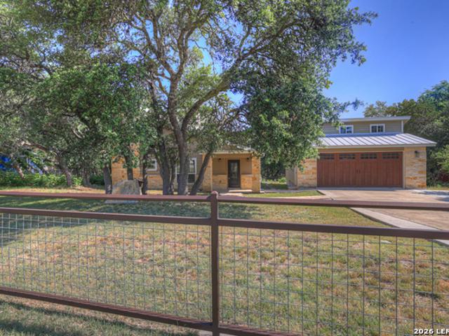 3055 Lakeview