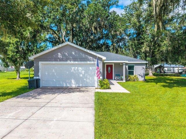 3056 Magnolia St, Zolfo Springs, FL 33890