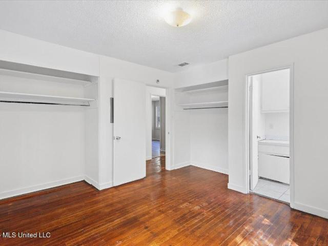 3058 Woodside Drive