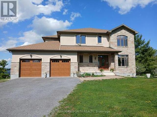 3052 Stoneridge Road, Ottawa, ON, K0A 1T0 Luxury House for sale | Listing ID X12852 | Royal LePage Carriage Trade Luxury Properties