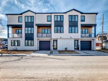 West Hillhurst, Calgary, Alberta - Balcony