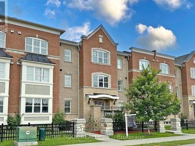 305 1 Pure Springs Boulevard, Pickering Duffin Heights, ON, L1X 0A7 townhouse for lease | Listing ID E13568 | Royal LePage