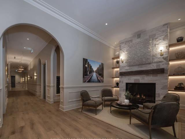 305 38 Earlington Avenue, Toronto