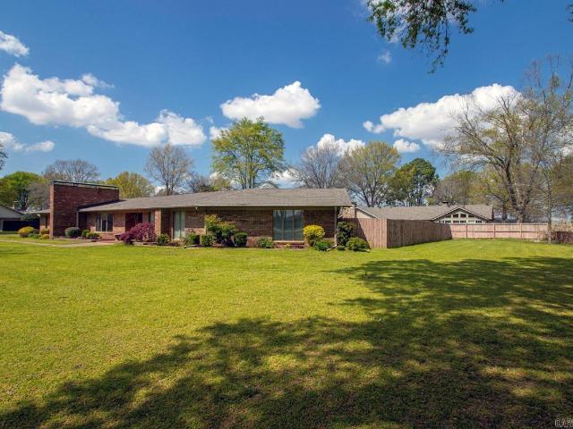 305 Cottonwood Drive